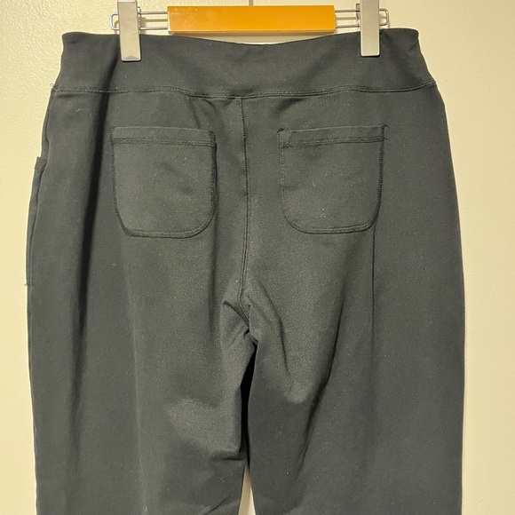 Lands’ End Women’s Black Pants – Size Medium (10-12) - Picture 4 of 13